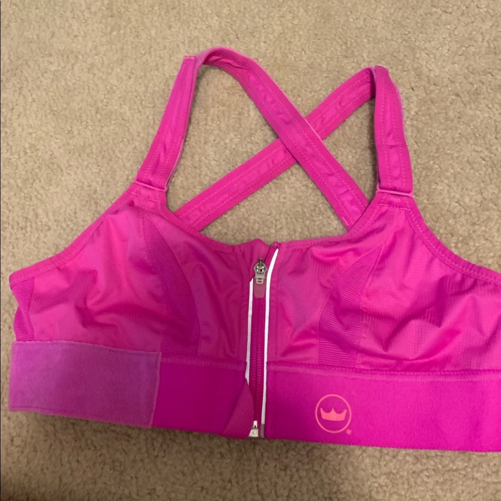 She fit sports Bra small